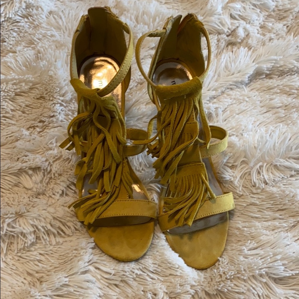 Steve Madden heel with fringe